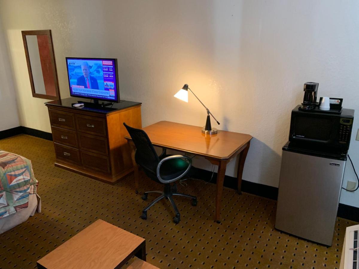 Brentwood Inn & Suites Hobbs Ngoại thất bức ảnh